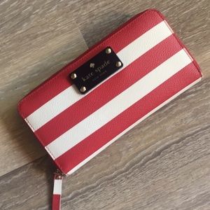 😍Kate Spade Wallet😍